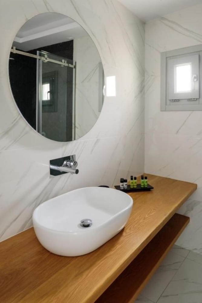 Harmony Suites 45/50