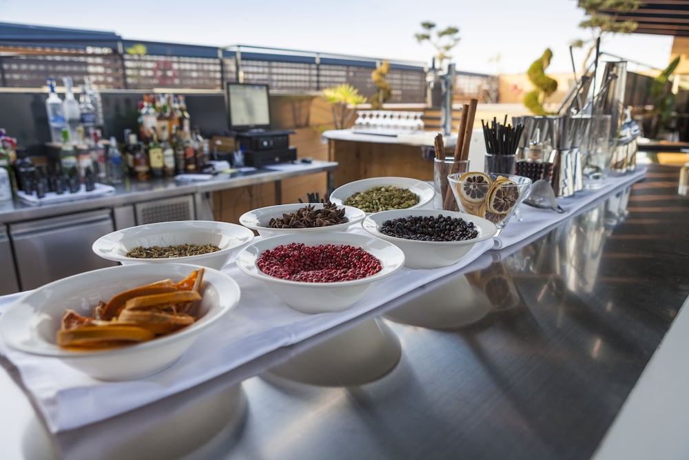 restaurant-cafeteria