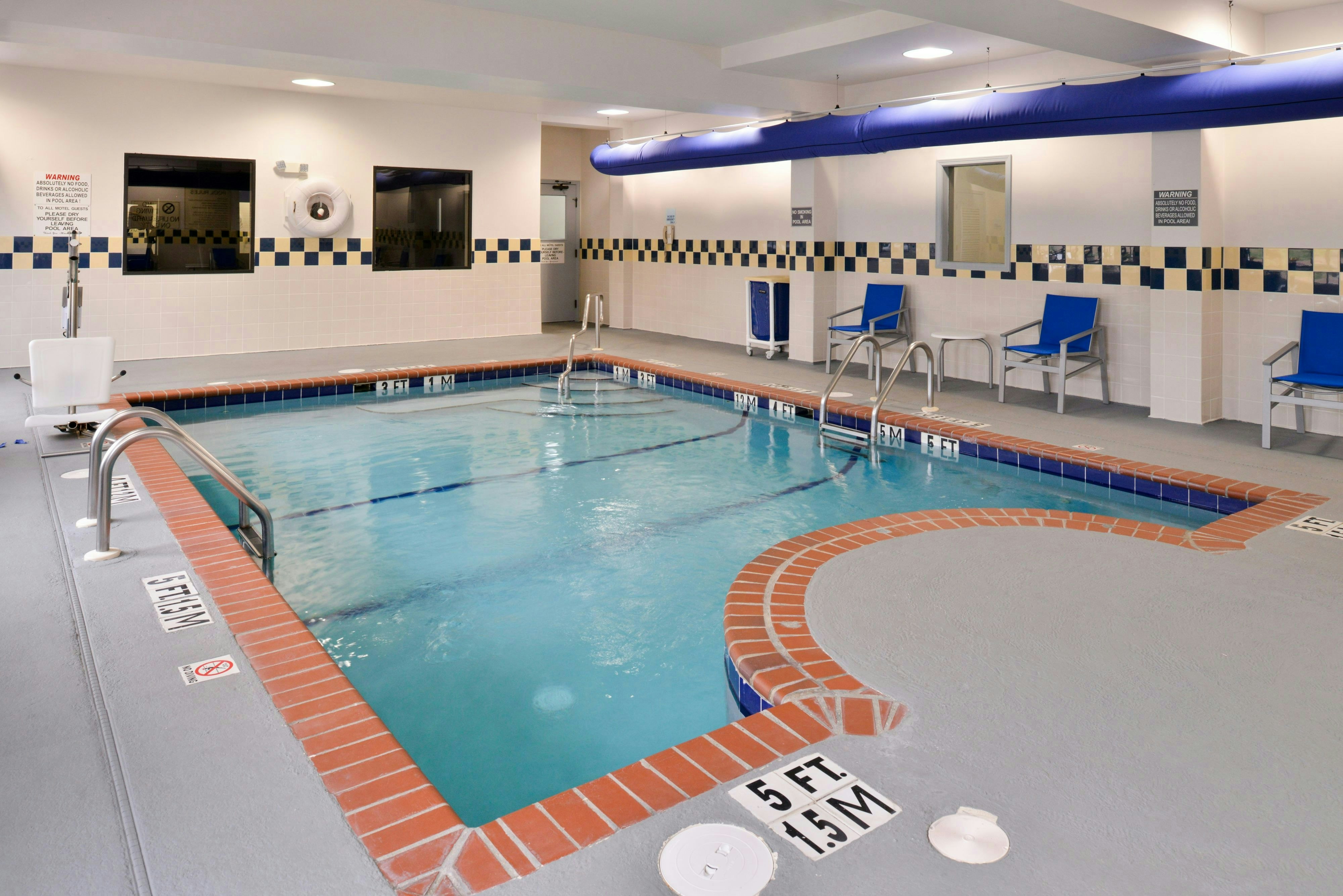 Holiday Inn Express Clanton 37/66