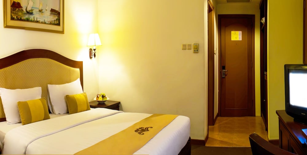 GRAND PASUNDAN CONVENTION HOTEL 19/65