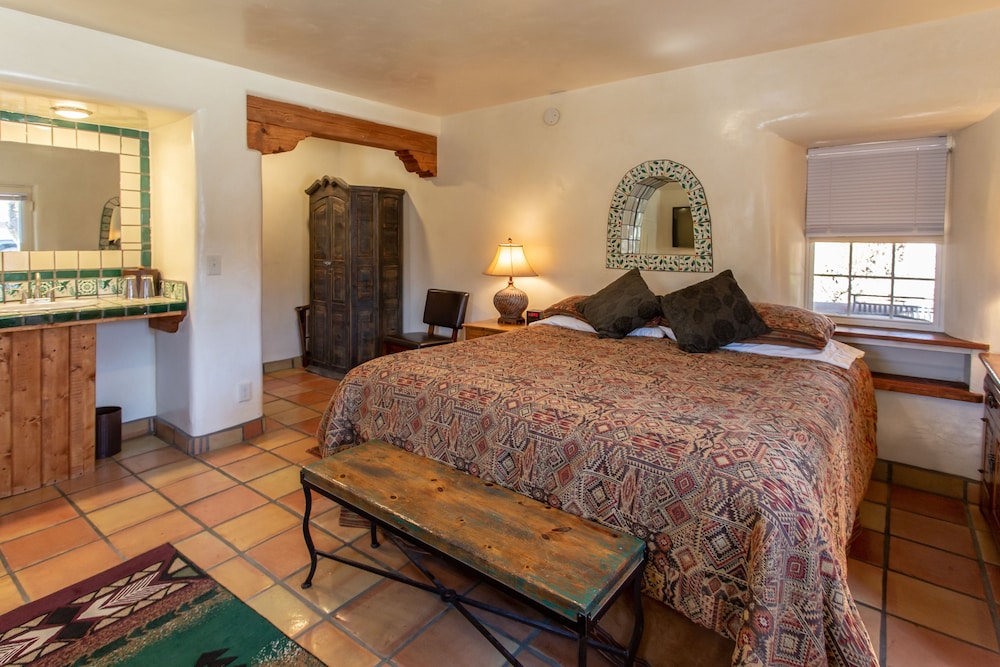 Pueblo Bonito Bed And Breakfast Inn 18/70