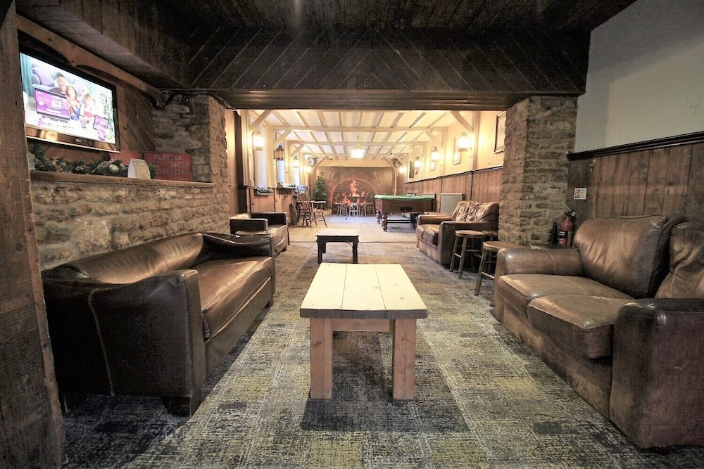 The Kings Arms 40/56
