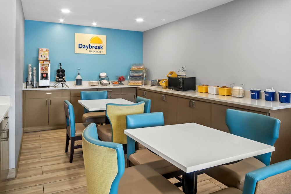 Days Inn by Wyndham Renfro Valley Mount Vernon 35/50