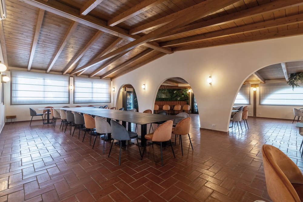 Tiber Suite 17/29