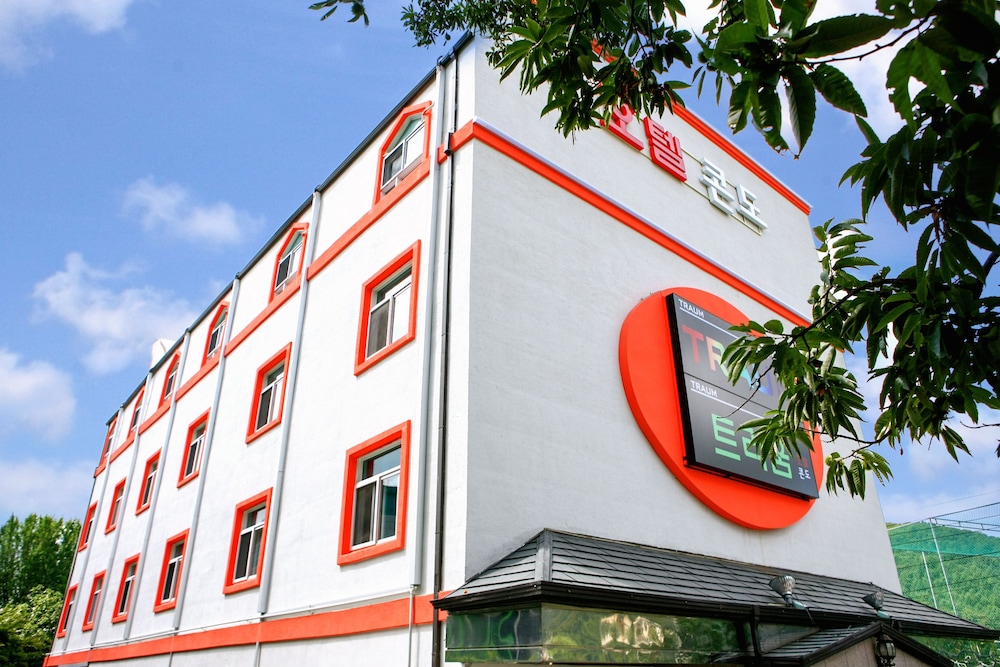 Traum Hotel &amp; Condo 2/55