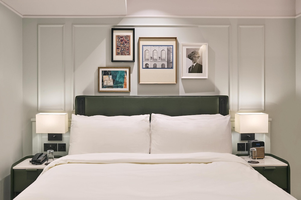 Radisson Blu Hotel London Bloomsbury 10/75