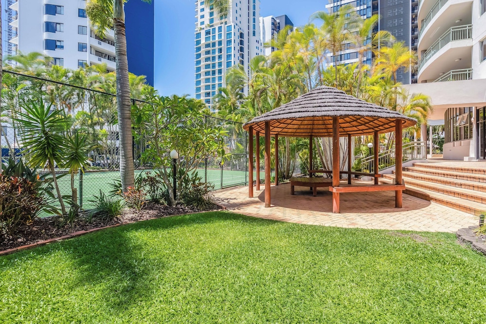 The Meriton On Main Beach 43/50