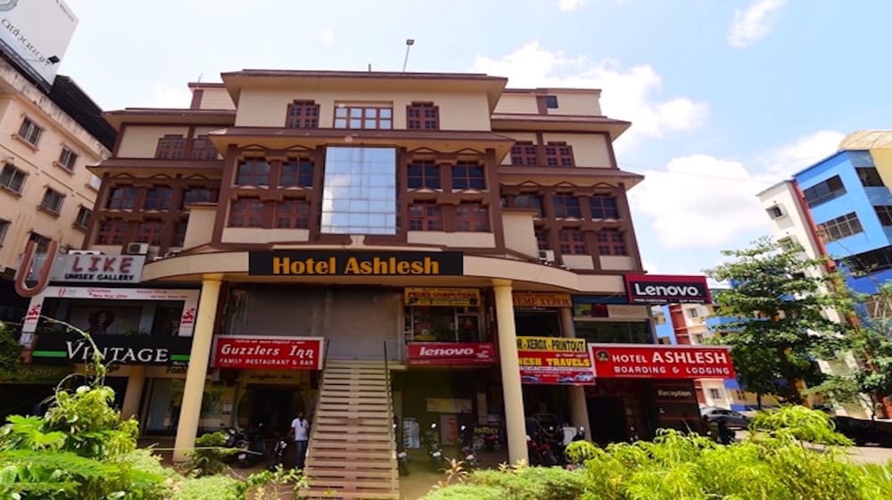 Hotel Ashlesh 1/39