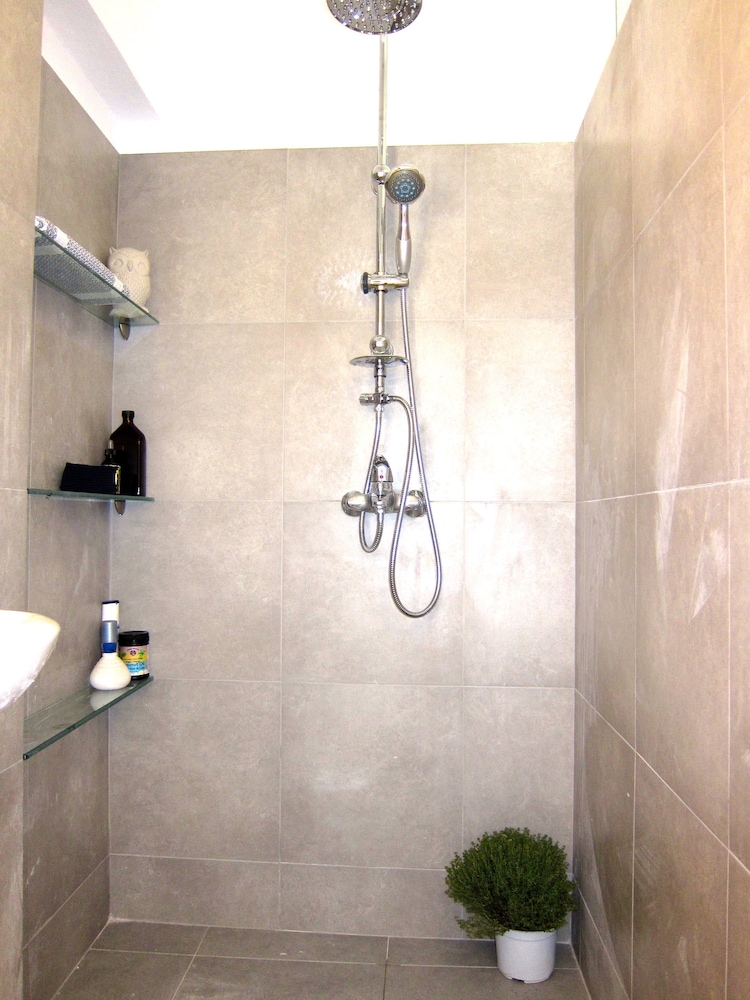 Concierge Athens I 28/50