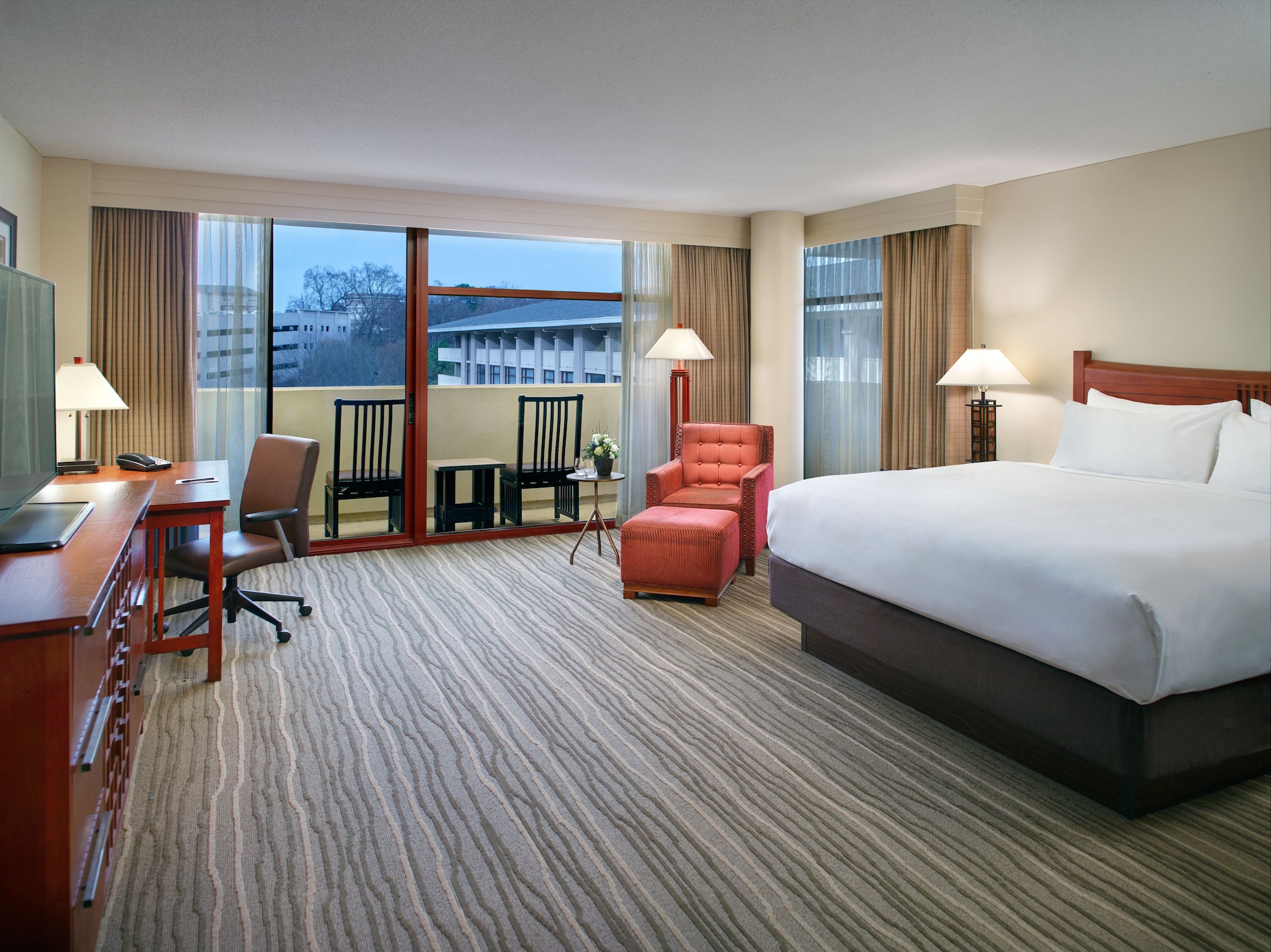 ROOM, KING BED, BALCONY, CORNER