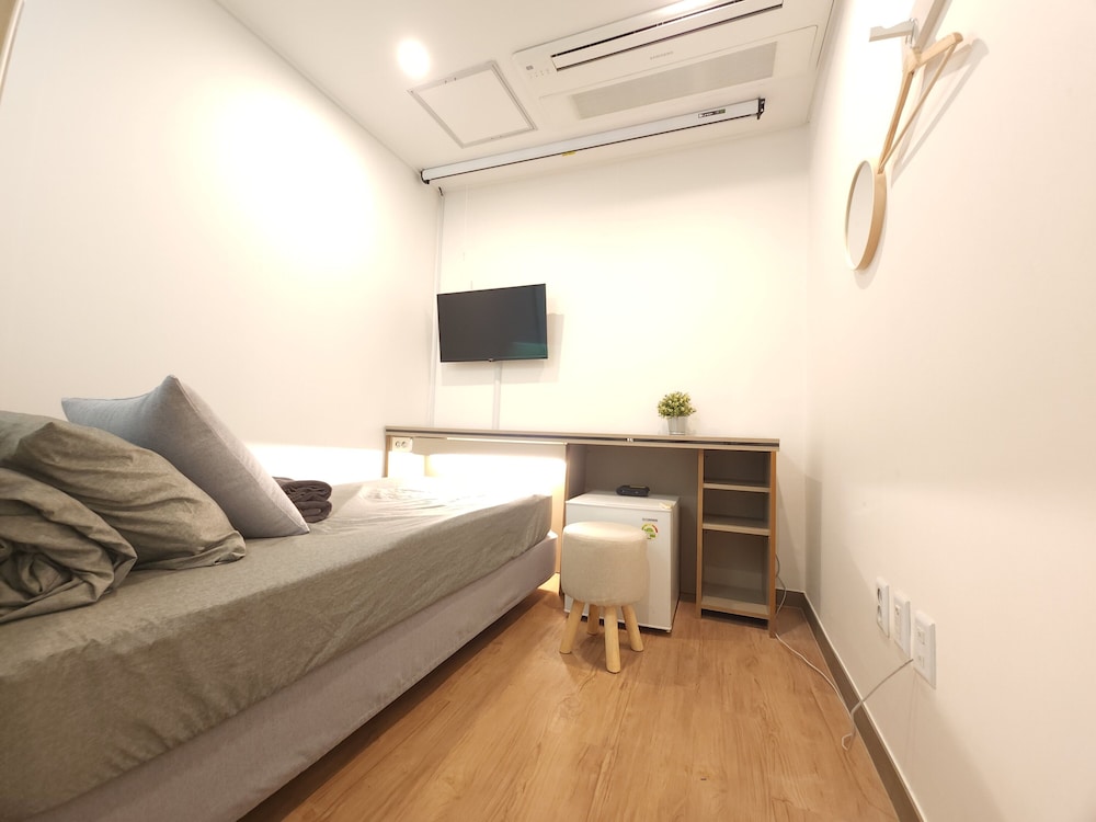OYO Hostel Myeongdong 2 60/75