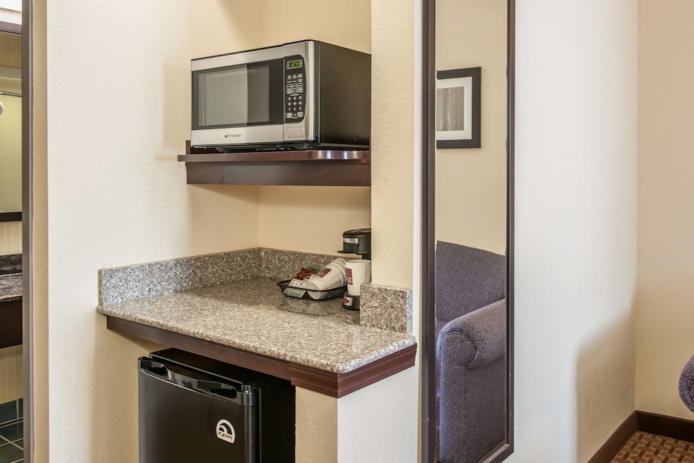 SureStay by Best Western Marion 14/39