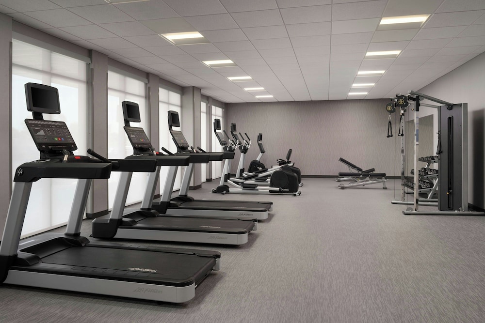 Courtyard by Marriott Lake City 23/50