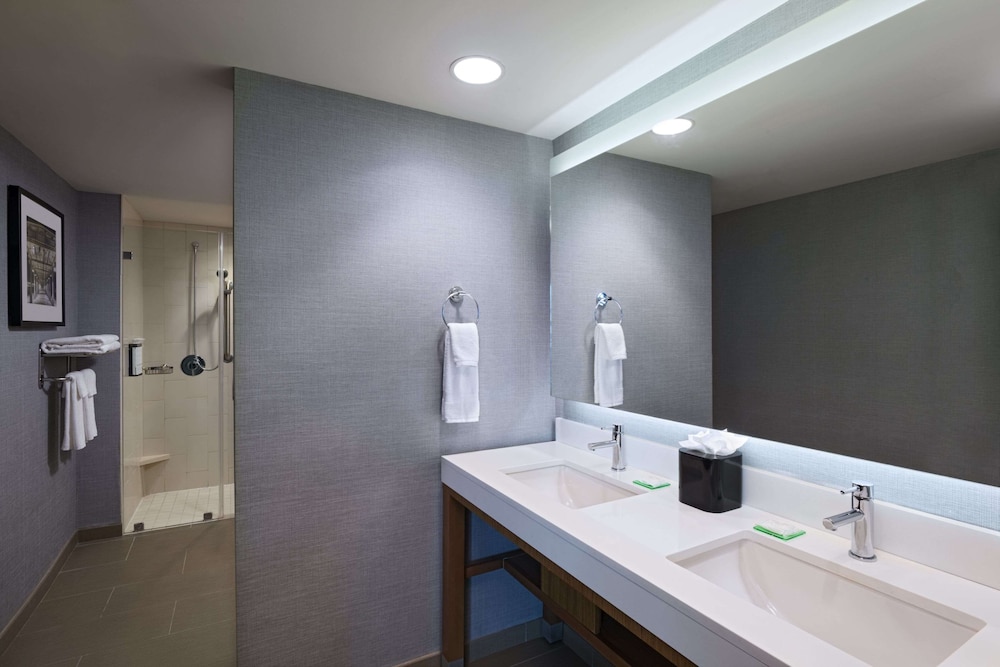 Hyatt Place Greensboro Downtown 49/50