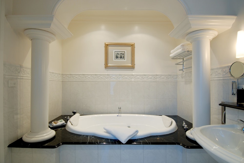 Craigs Royal Hotel 47/50