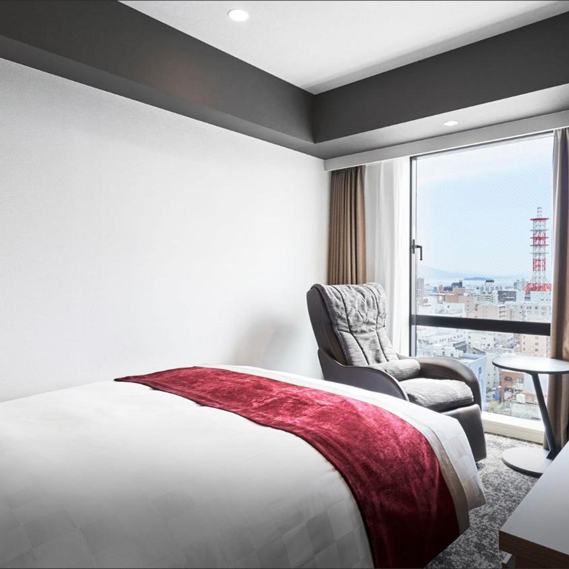 Superior, Double Bed, Side Sea View, Smoking