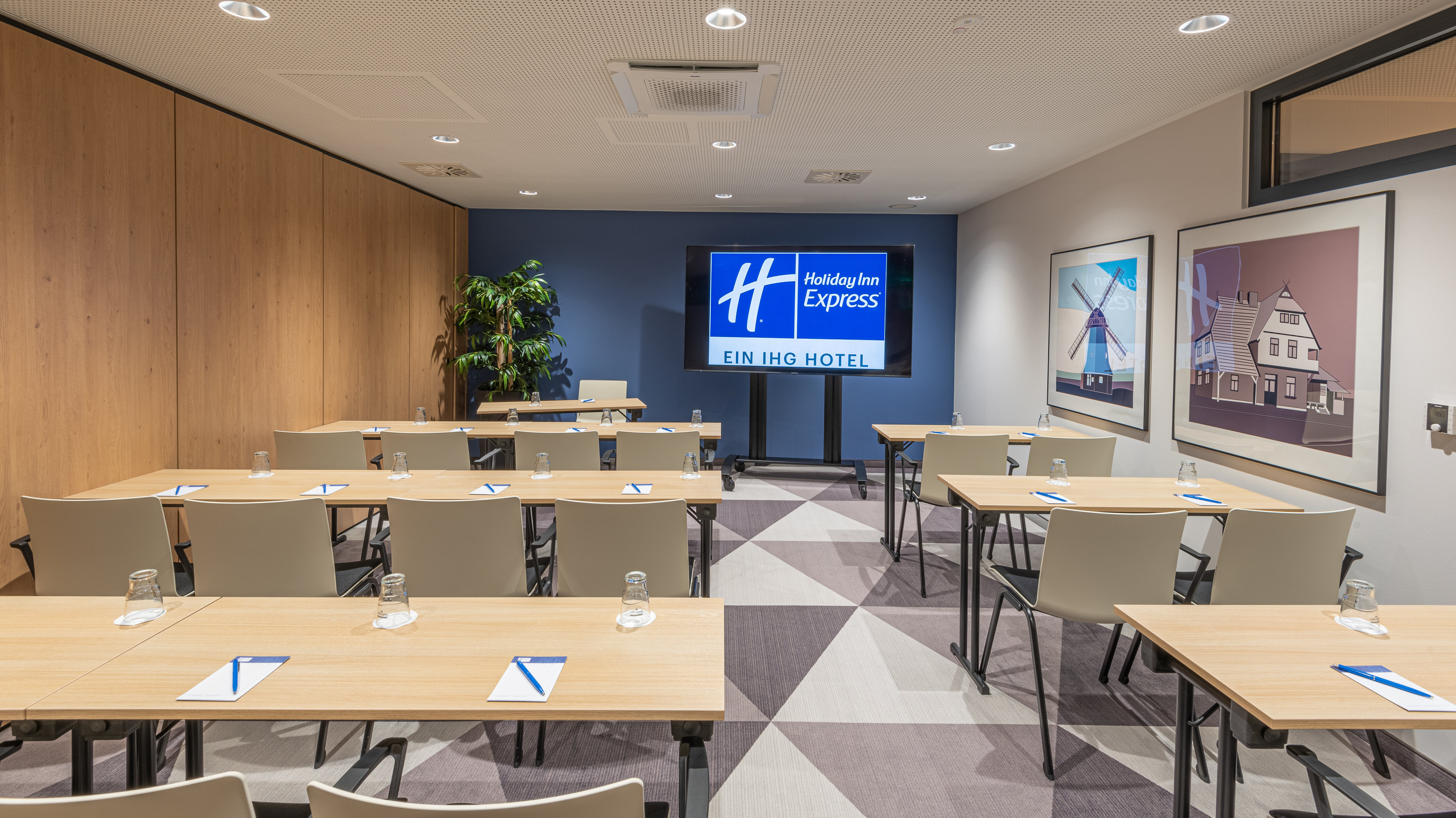 Holiday Inn Express Hamburg South A7/As42 by IHG 39/50
