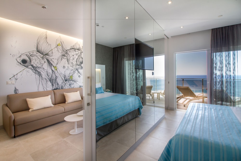 ESTIMAR Calpe Suitopia 3 & three 19/33