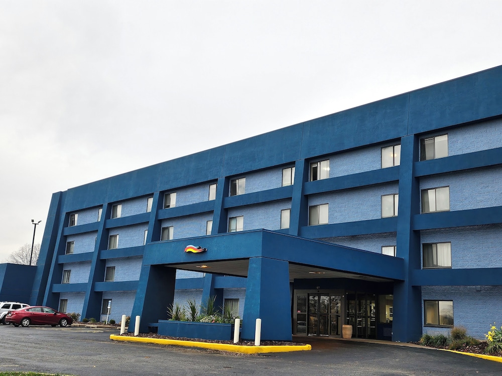 Days Inn by Wyndham Davenport 3/50