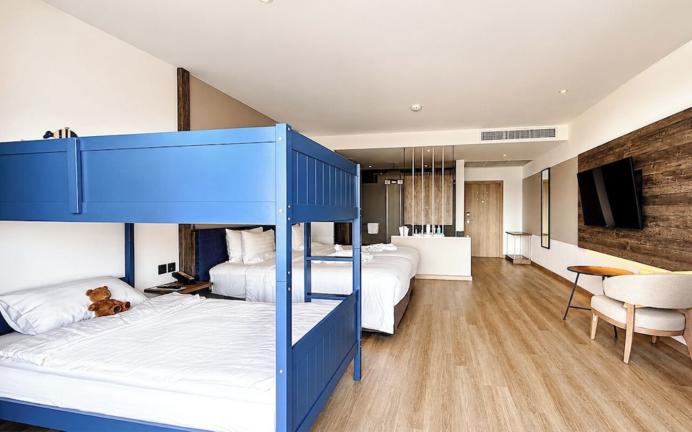 NOVOTEL KOH SI CHANG 19/41