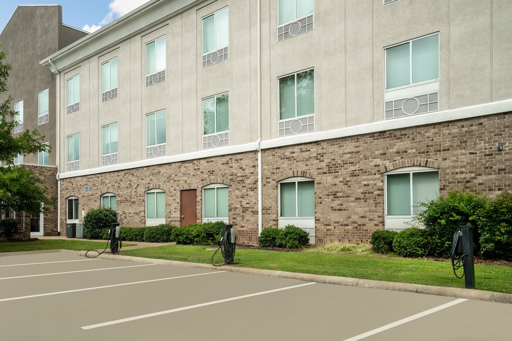Holiday Inn Express And Suites Winona North 61/68