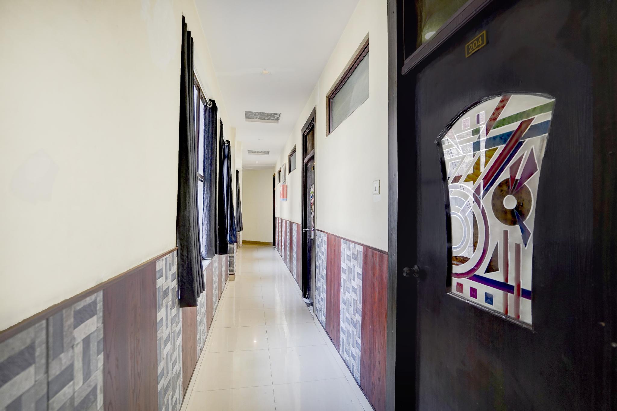 Hotel Kota Royal 37/49