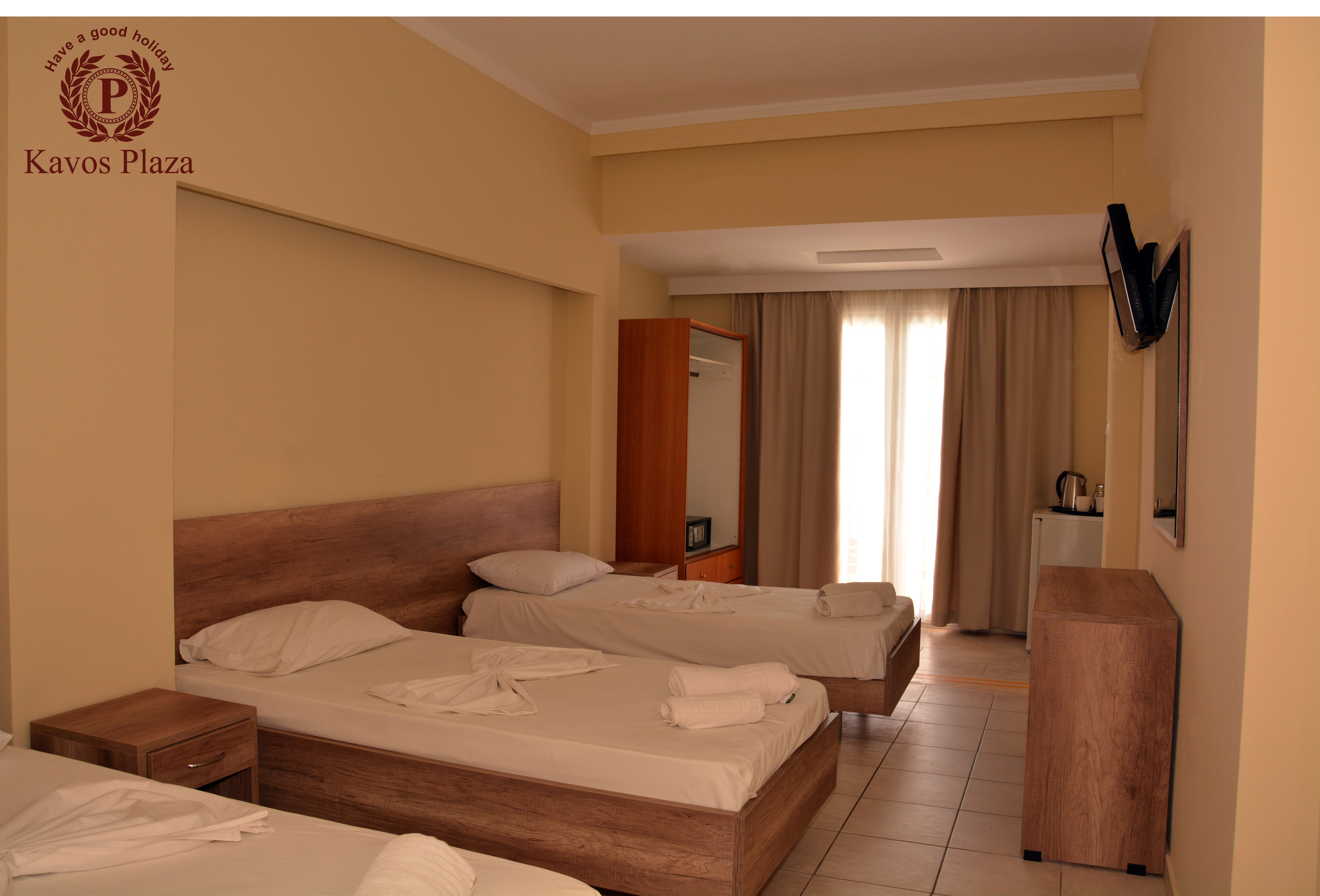 Room, Triple, Lateral Side Pool View