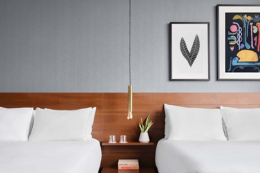 Marquee Playa Hotel 33/76