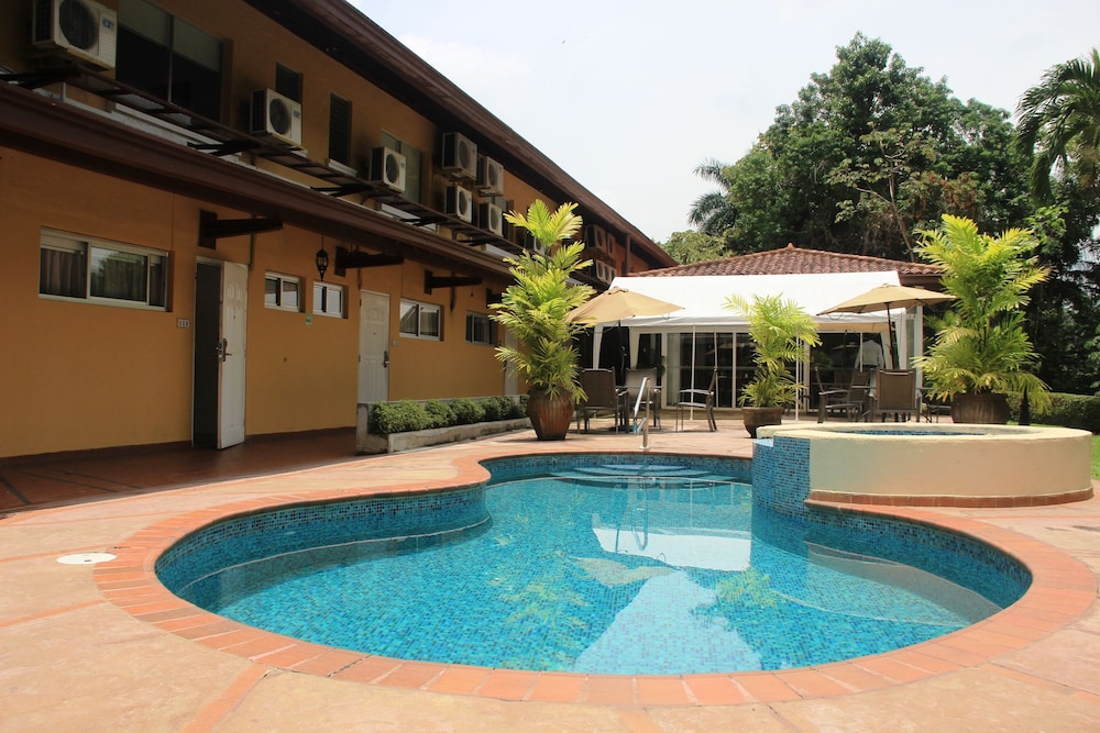 Albrook Inn 2/61