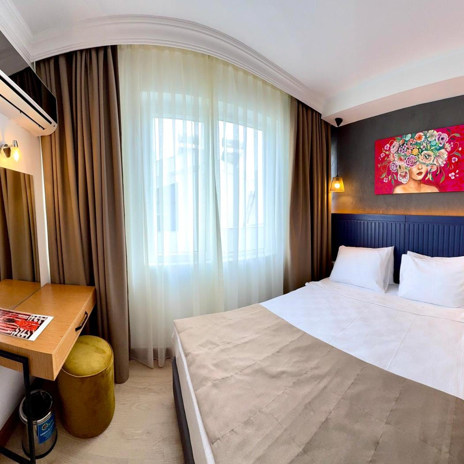 Lara Atalla Hotel 11/39