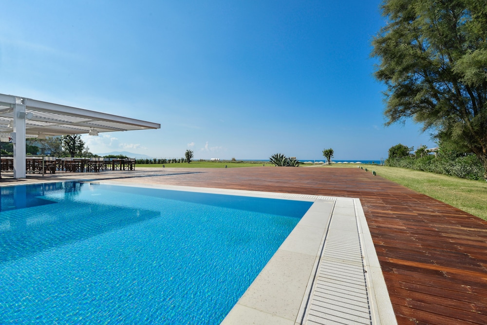 Savoy Beach Hotel 26/50
