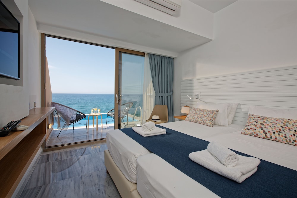 Archipelagos Hotel 10/46