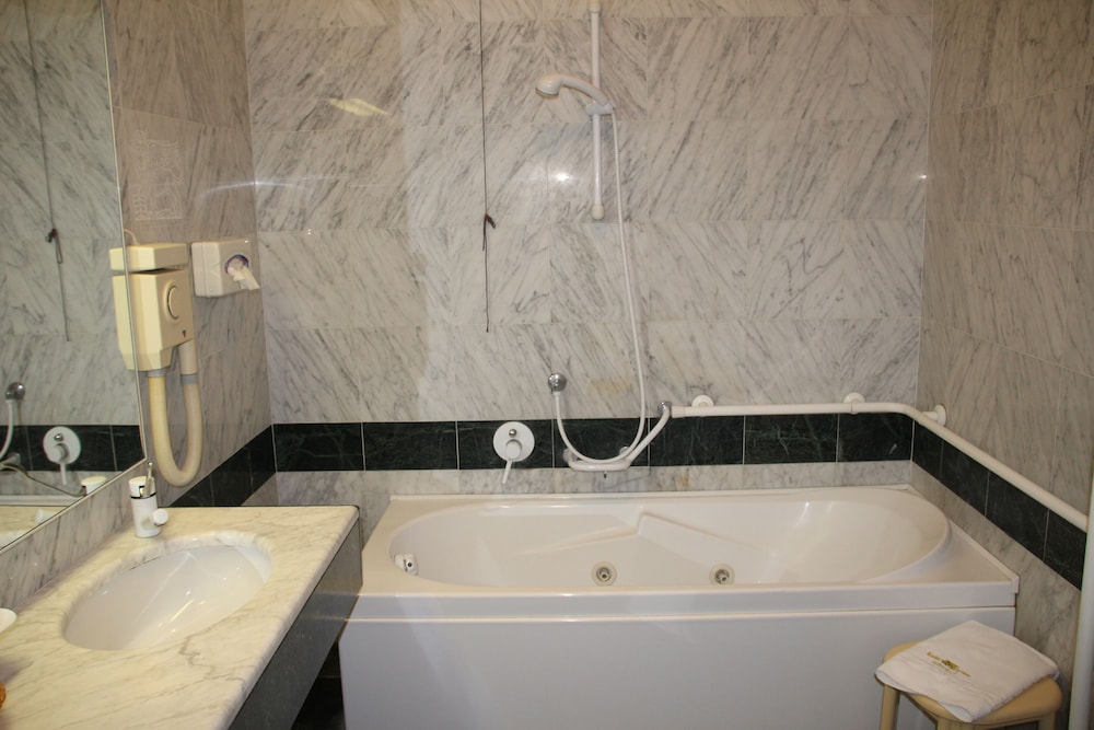 Park Hotel Villa Leon D Oro 19/60