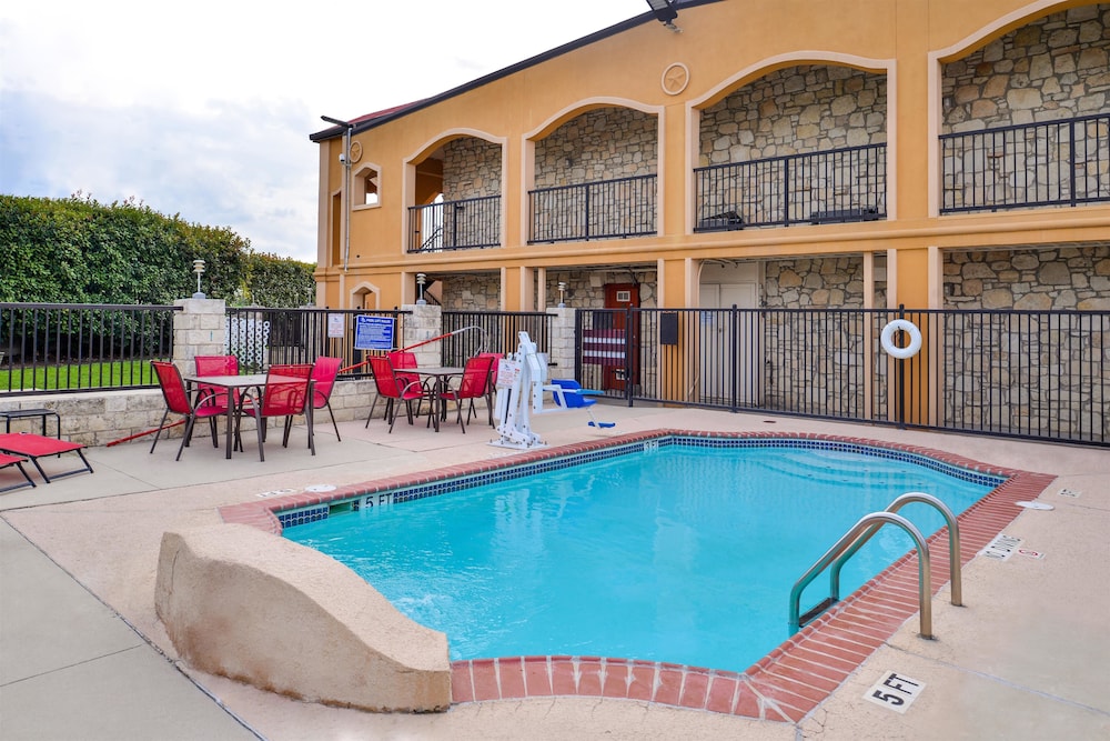 Americas Best Value Inn Buda Austin S 3/37
