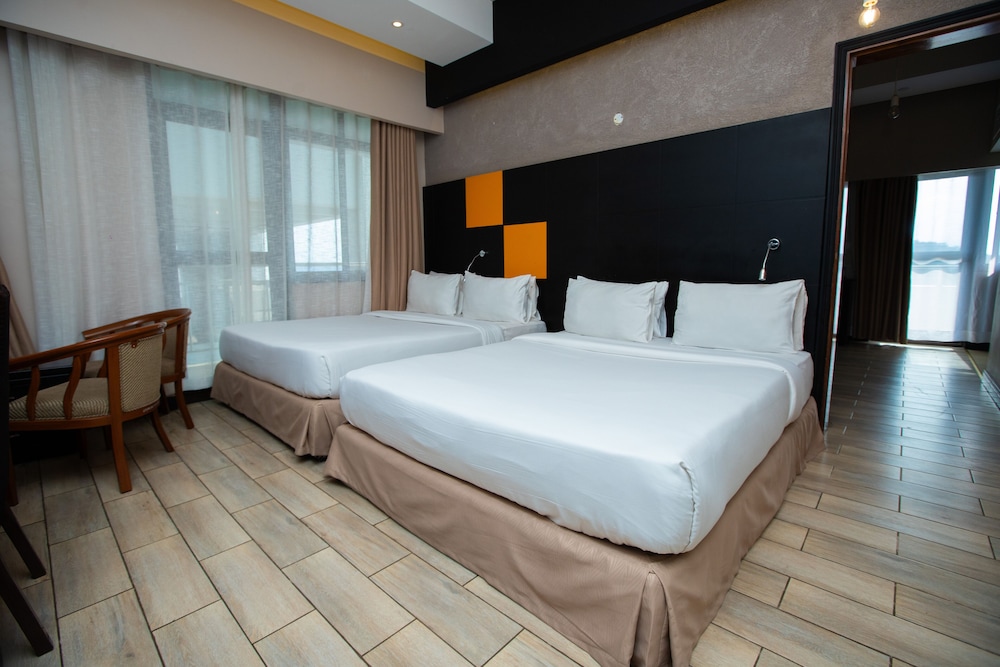 Gold Crest Hotel 19/49