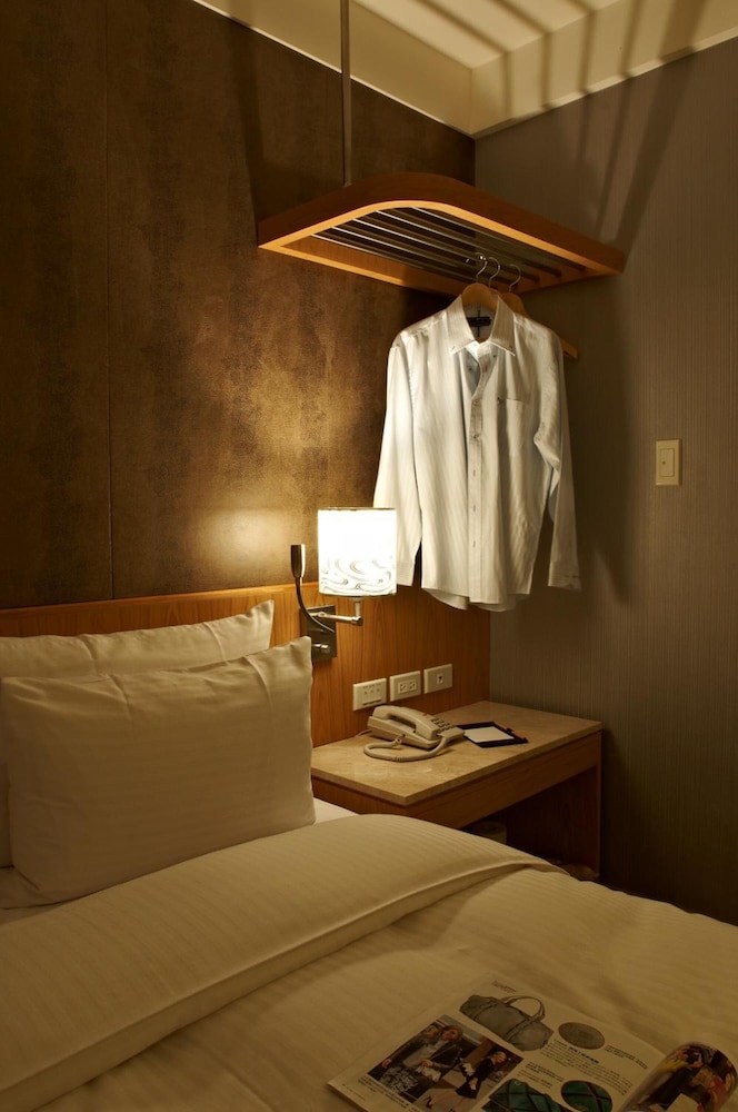 Friend Hotel Yoyo 44/67