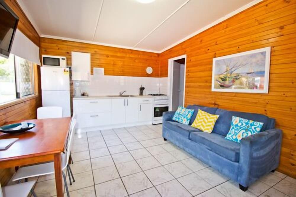 Bargara Gardens Motel And Holiday Villas 5/44