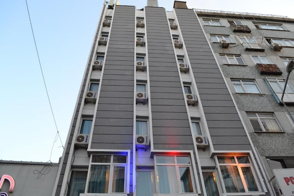 Bona Sera Hotel 2/50