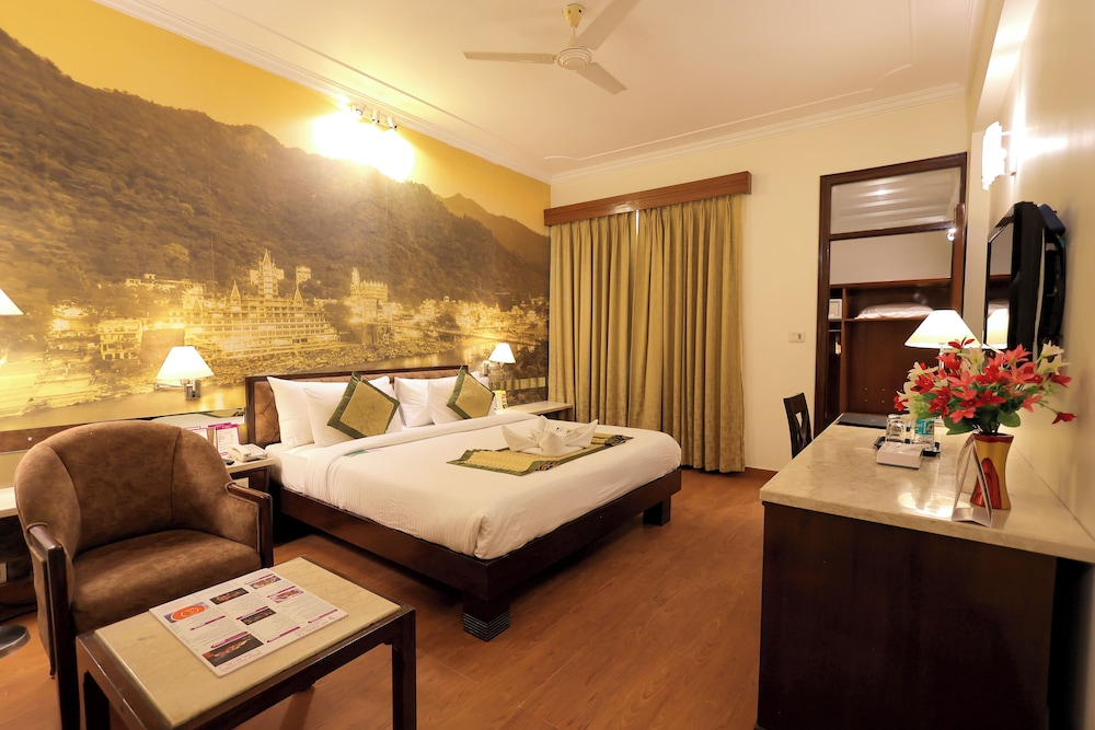 DELUXE, DOUBLE BED