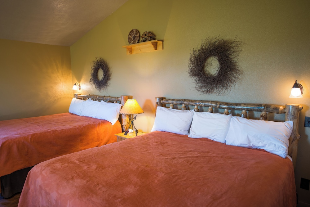 Meadow, Cabin, 2 King Beds