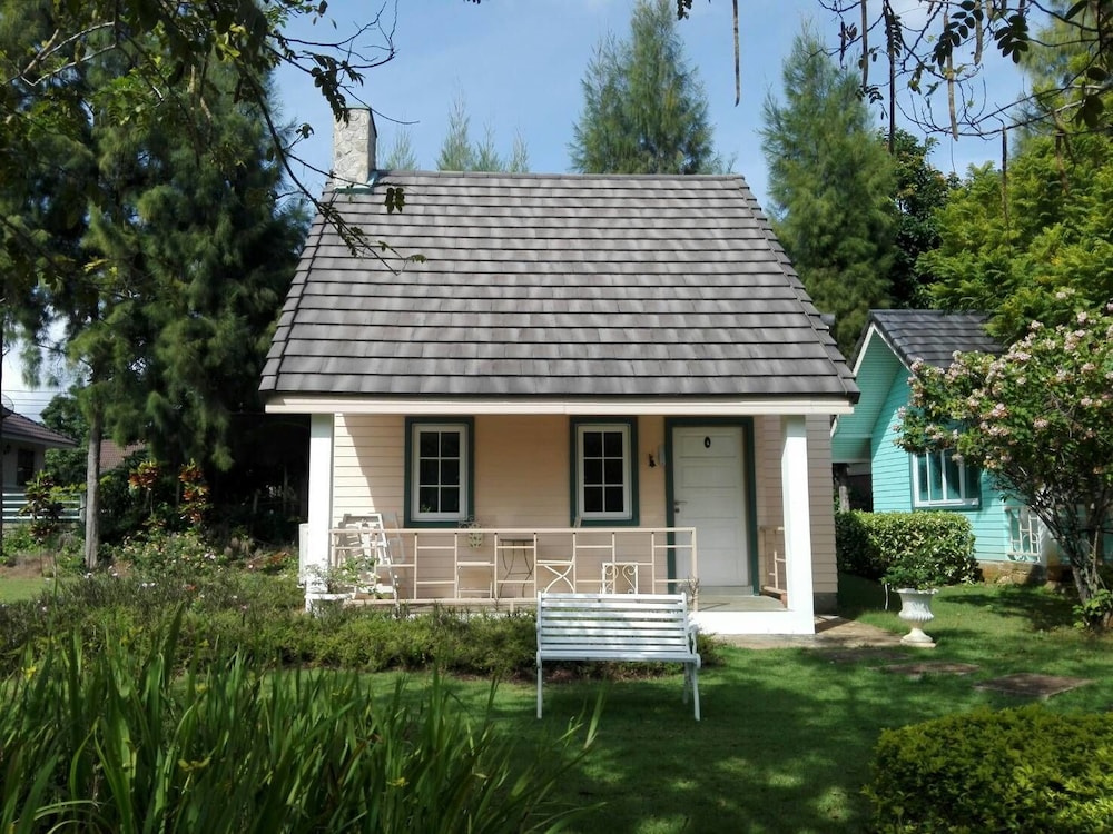 Cottages At Hill Resort 43/50