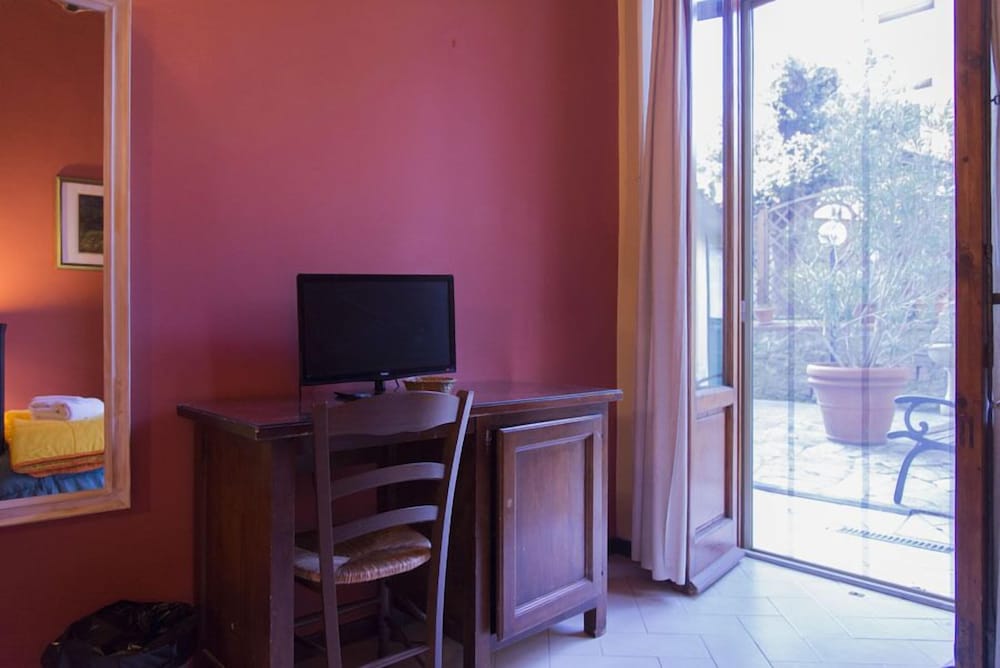 Florence Decamerone B&B 21/23