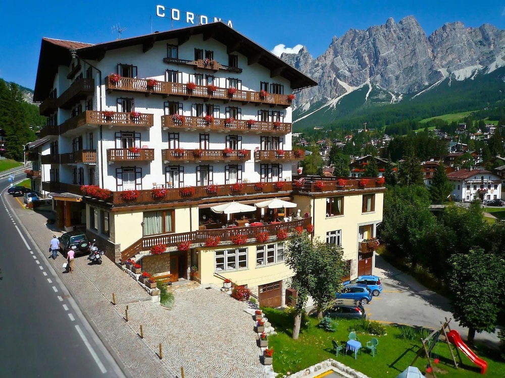 Corona 1/51
