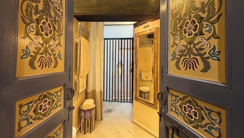 Karawan Riad 11/45