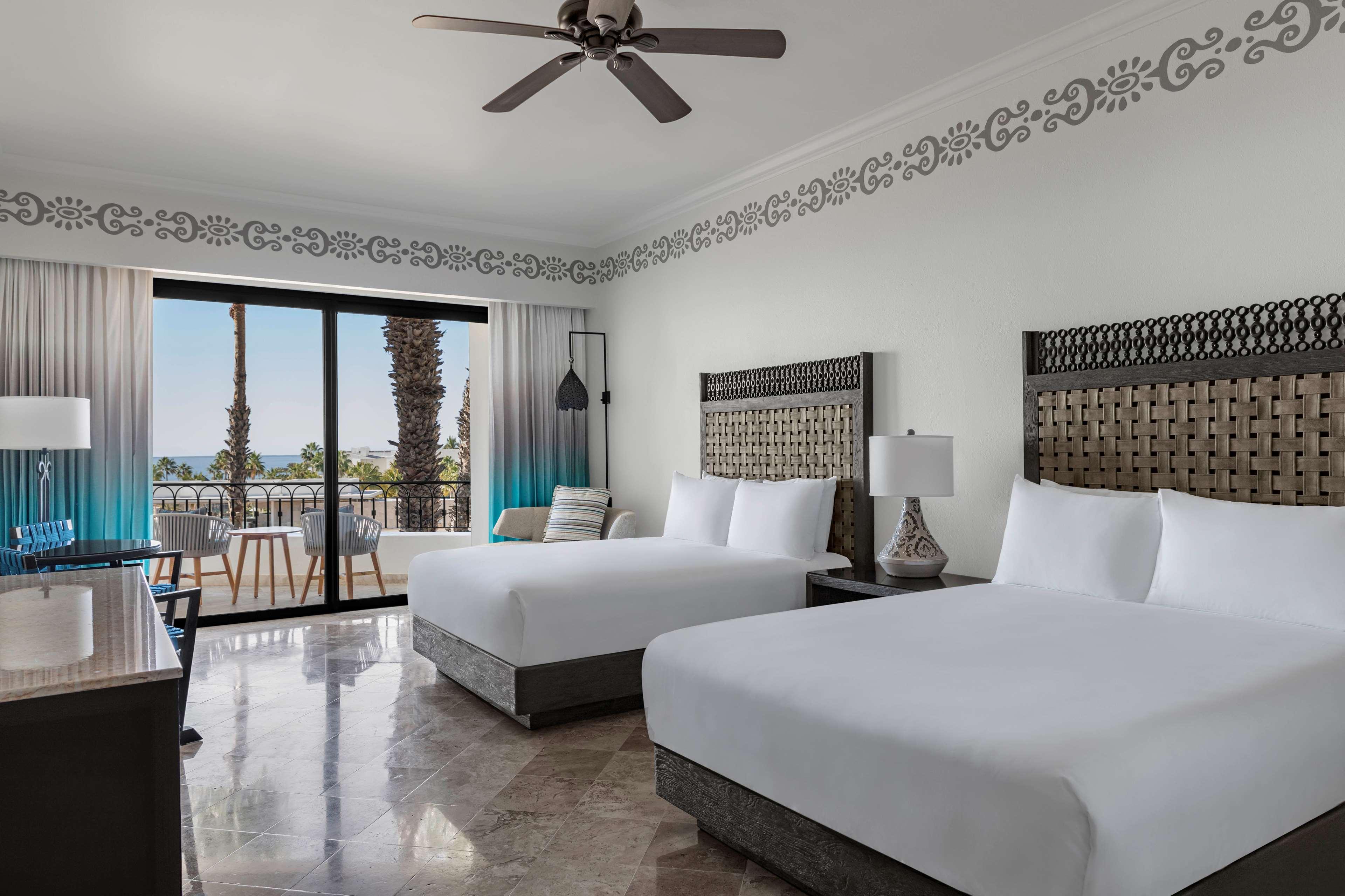 COASTAL, 2 QUEEN BEDS, GARDEN VIEW, BALCONY