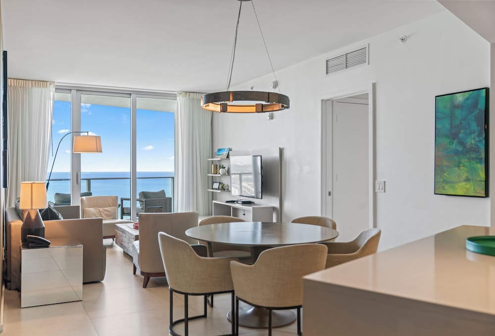 Lyfe Resort & Residences 56/66