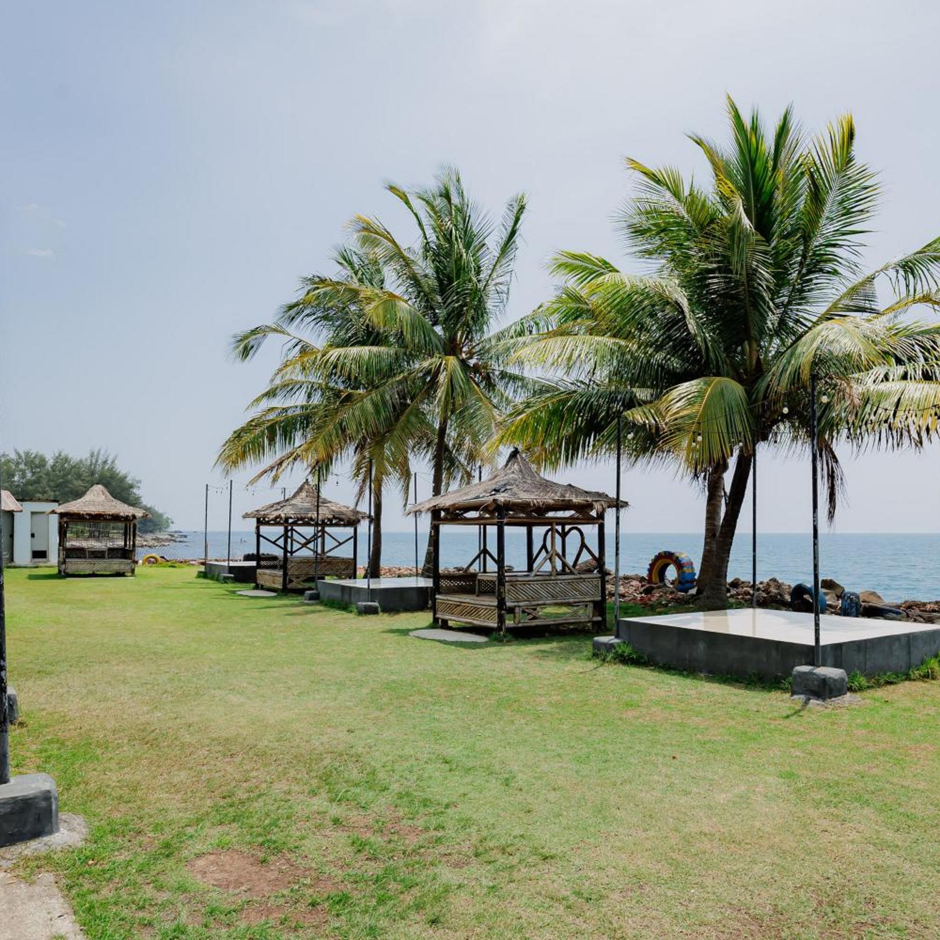 RedDoorz Plus near Tugu Mercusuar Anyer 38/50