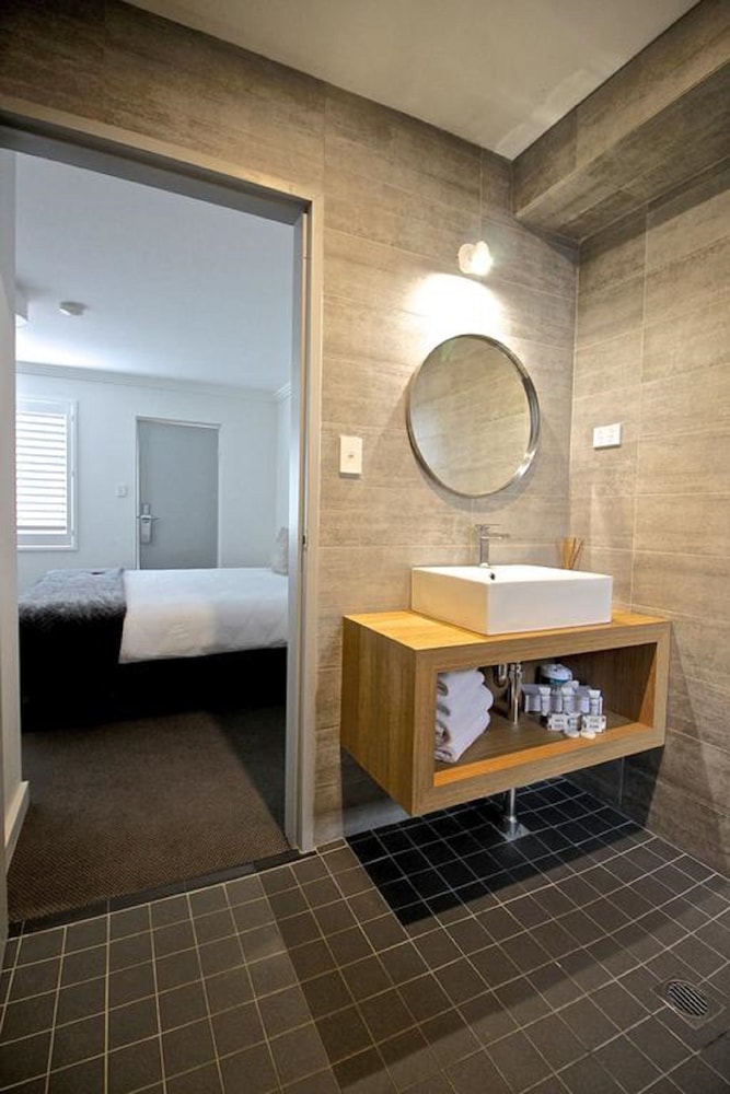 Quays Hotel 26/45