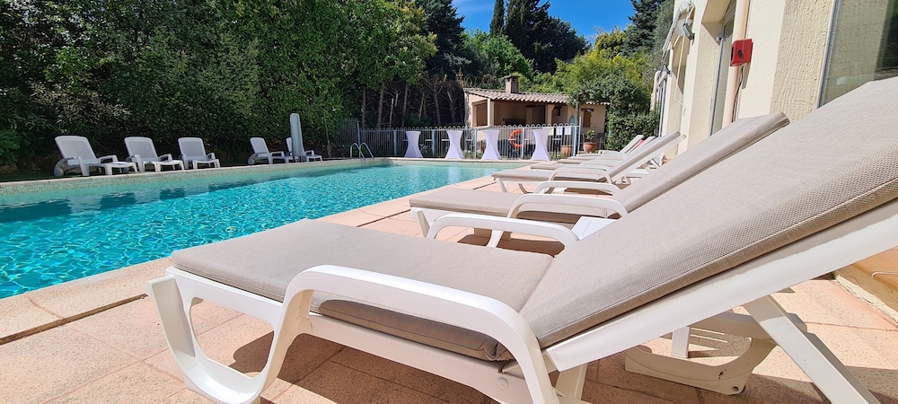 Inter Hotel Le Floreal 56/66
