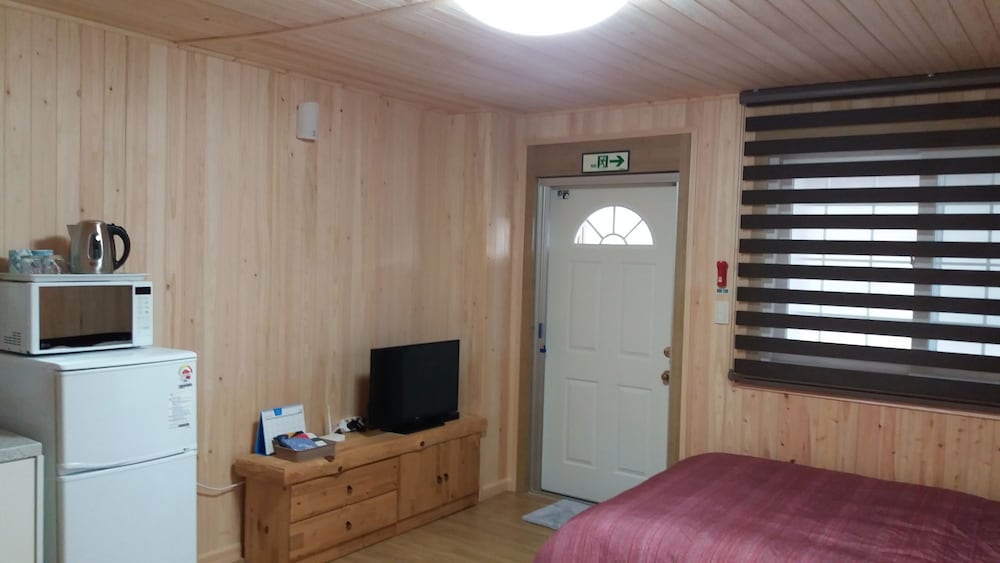 Izmir Pension 27/40